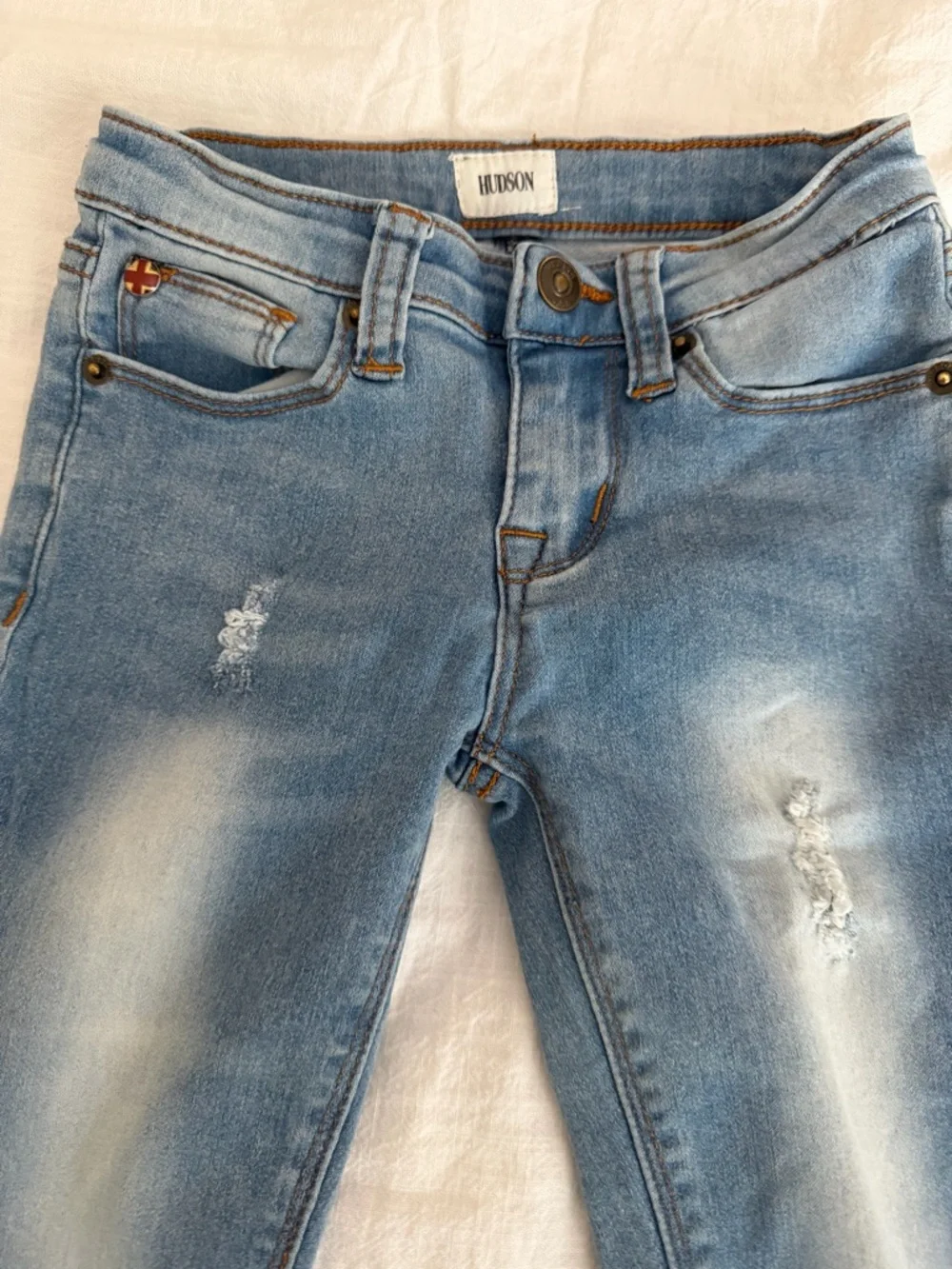 Hudson Distressed Cuffed Light Wash Jeans Adjustable Waist 5 Excellent